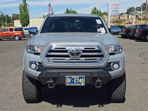 Used 2019 Toyota Tacoma Limited AWD/4WD image 19