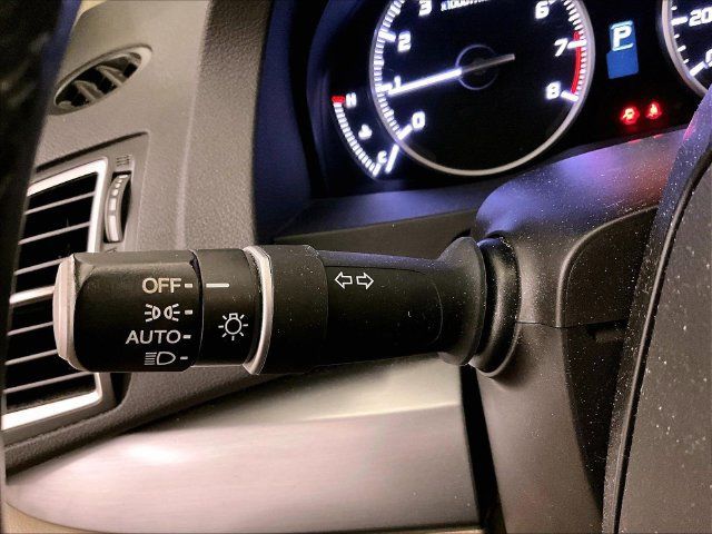 Used 2016 Acura RDX w/ Technology Package AWD/4WD image 30