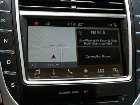 Used 2016 Lincoln MKX Reserve w/ Technology Package AWD/4WD image 22