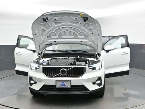 Used 2023 Volvo XC40 B5 Plus w/ Protection Package Premier AWD/4WD image 54