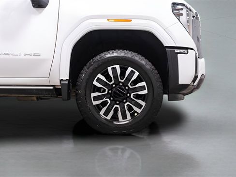 Used 2024 GMC Sierra 2500 Denali Ultimate w/ LPO, GMC Protection Package image 7