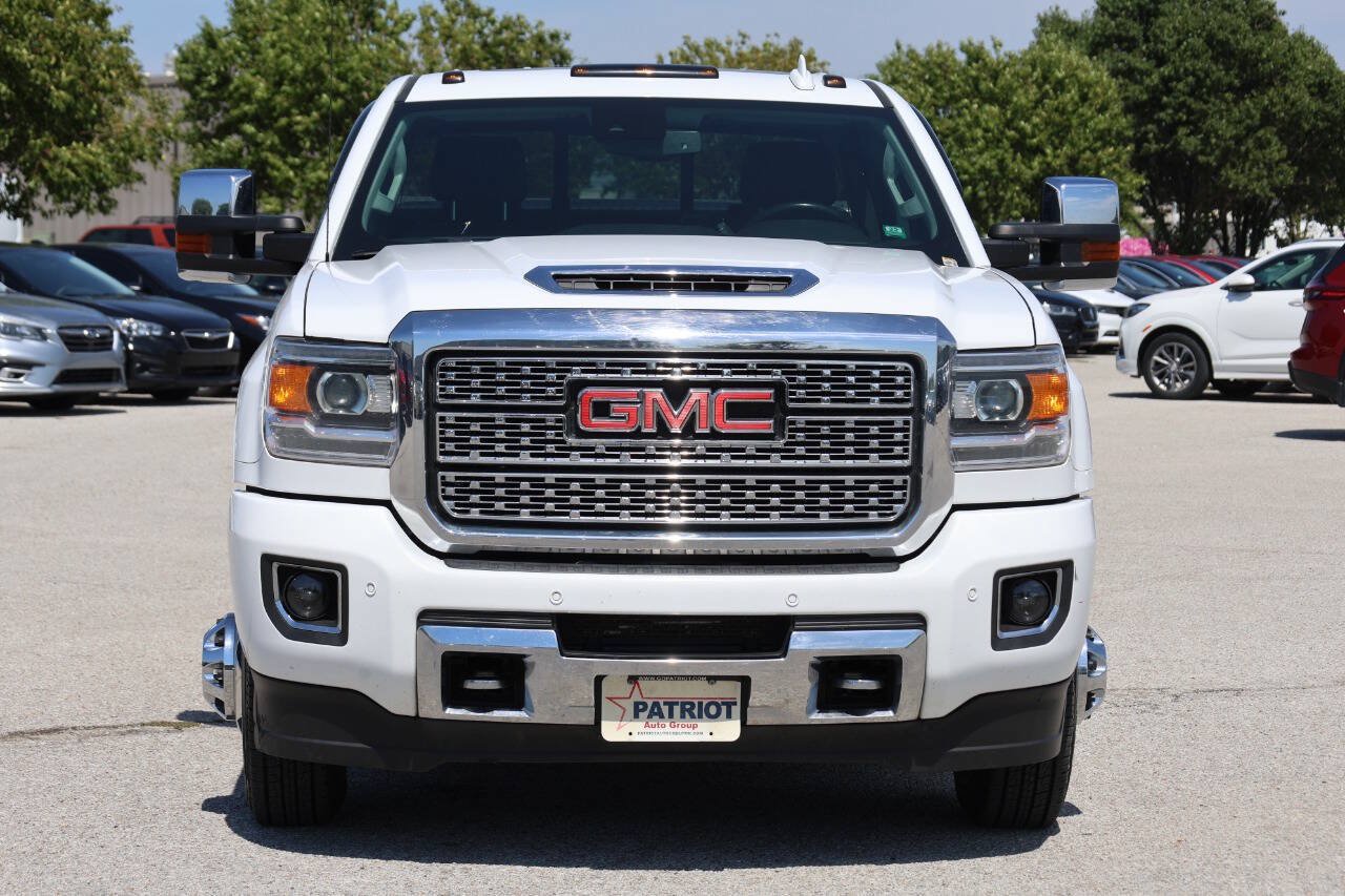 Used 2019 GMC Sierra 3500 Denali AWD/4WD image 5
