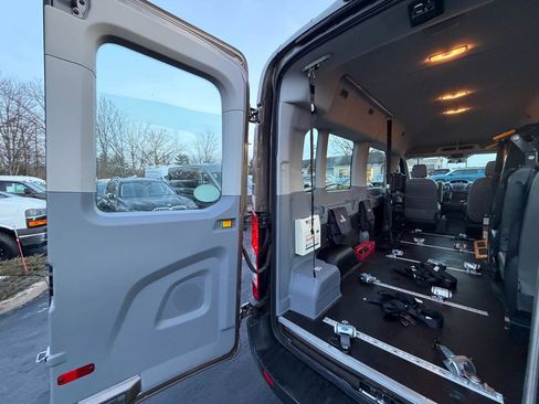 Used 2019 Ford Transit 350 XL RWD image 13