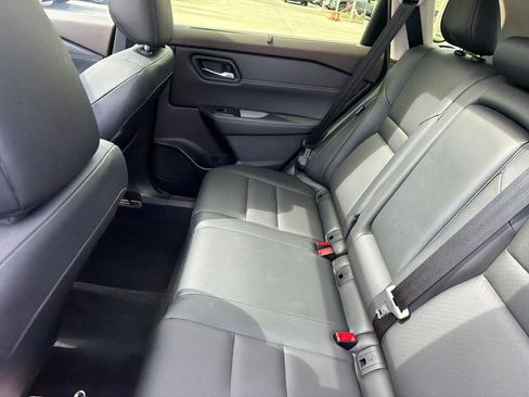 Used 2023 Nissan Rogue SV w/ SV Premium B Package FWD image 33