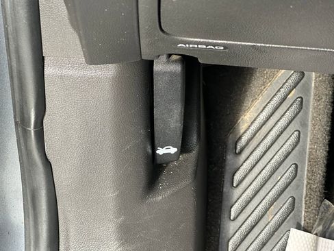 Used 2019 Chevrolet Trax LT w/ LT Convenience Package image 61