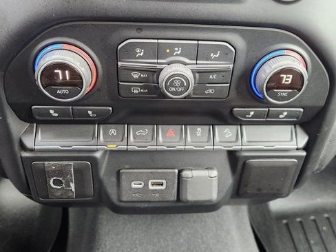 Used 2019 Chevrolet Silverado 1500 LT w/ Texas Edition image 23