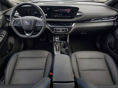 Used 2025 Buick Envista Sport Touring image 17