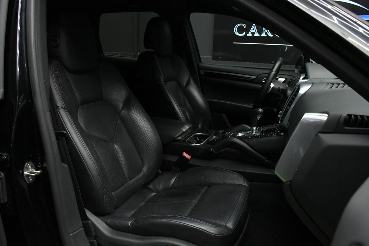 Used 2014 Porsche Cayenne S w/ Comfort Plus Package AWD/4WD image 37