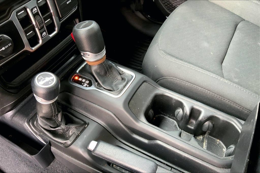 Used 2022 Jeep Gladiator Sport AWD/4WD image 14