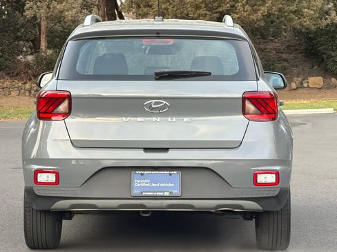 Certified 2023 Hyundai Venue SEL image 5