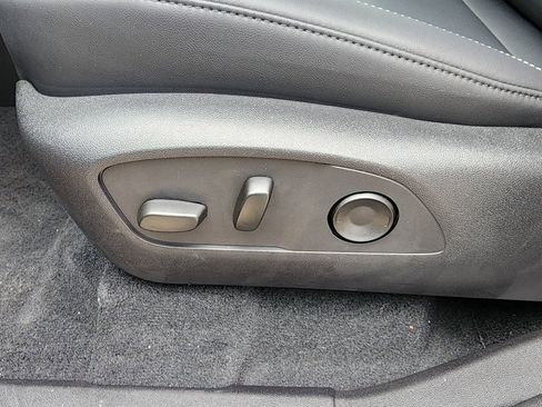 New 2026 GMC Acadia Elevation w/ Elevation Premium Package image 17