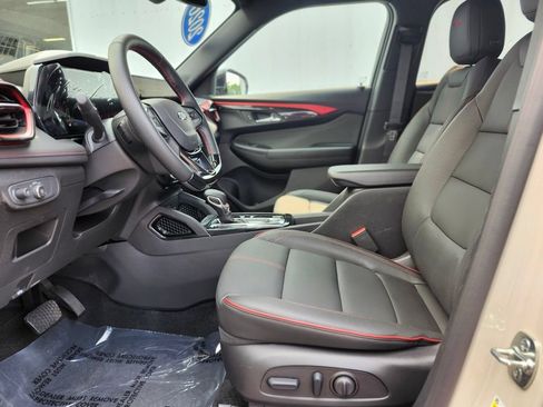 Used 2026 Chevrolet TrailBlazer RS w/ Convenience Package FWD image 16