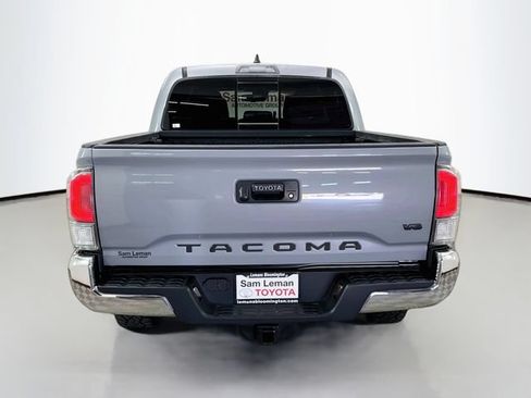 Used 2021 Toyota Tacoma TRD Off-Road AWD/4WD image 6