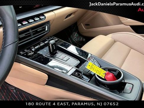 Used 2024 Porsche 911 Carrera image 12