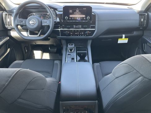 Certified 2025 Nissan Pathfinder SV w/ Black Appearance Package image 14