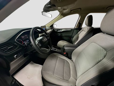 Used 2020 Ford Escape SE image 20