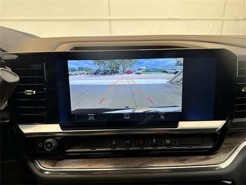 Used 2025 Chevrolet Silverado 2500 LTZ w/ LTZ Convenience Package image 15