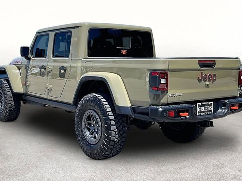 Used 2026 Jeep Gladiator Mojave AWD/4WD image 14