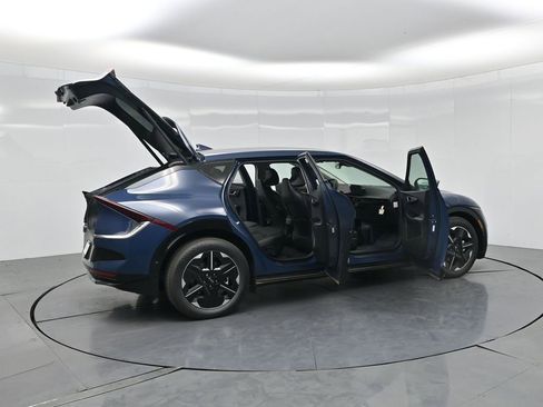 New 2025 Kia EV6 Wind AWD/4WD image 4