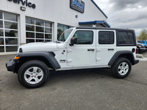 Used 2022 Jeep Wrangler Unlimited Sport AWD/4WD image 8