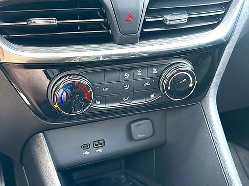 Used 2026 Buick Encore GX Sport Touring w/ Advanced Technology Package FWD image 33