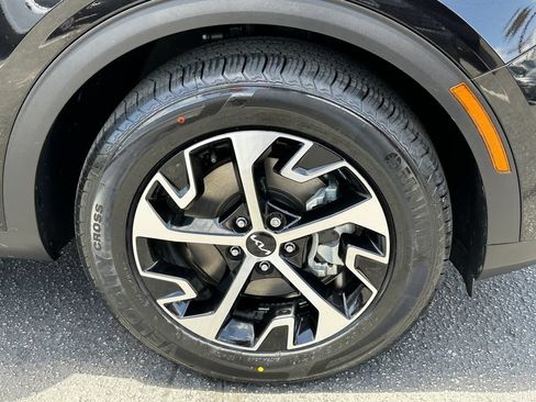 Used 2023 Kia Sportage EX AWD/4WD image 15