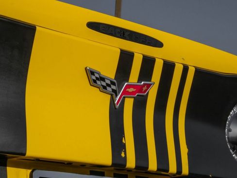 Used 2006 Chevrolet Corvette Coupe image 38