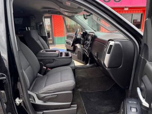 Used 2018 Chevrolet Silverado 1500 LT w/ Texas Edition RWD image 15