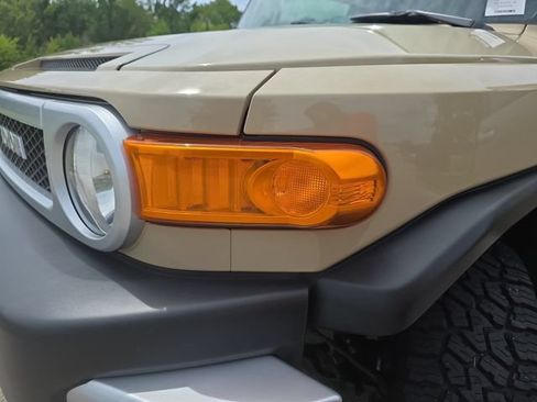 Used 2014 Toyota FJ Cruiser 4WD w/ Upgrade Package image 30