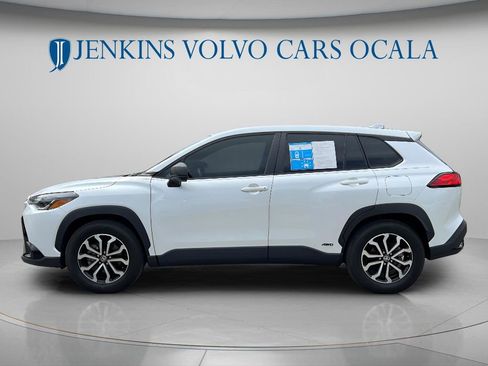 Used 2024 Toyota Corolla Cross AWD Hybrid image 6