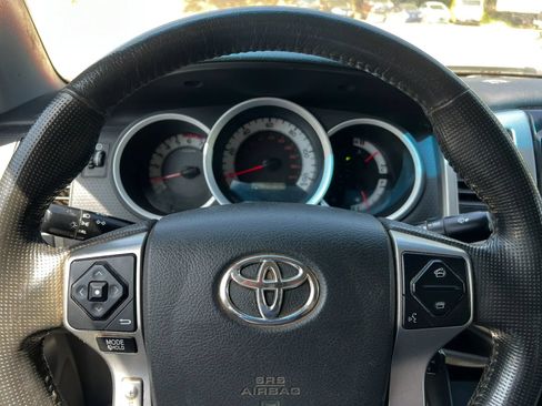 Used 2015 Toyota Tacoma 4x4 Access Cab V6 w/ SR5 Package image 14