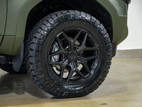 Used 2025 Toyota Land Cruiser image 30