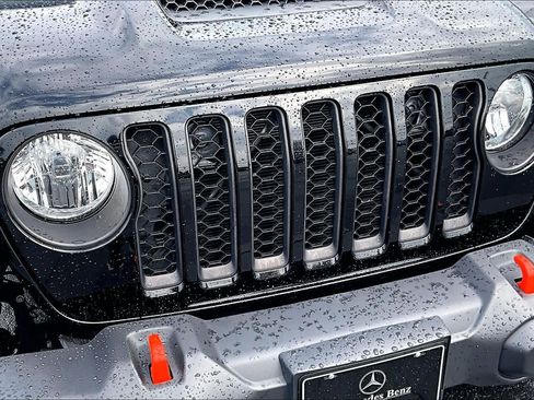 Used 2022 Jeep Gladiator Mojave w/ Auxiliary Switch Group image 29