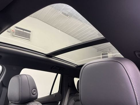 Certified 2025 GMC Terrain Elevation w/ Elevation Premium Package image 6