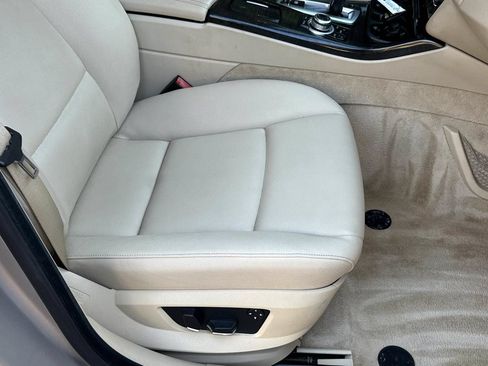 Used 2011 BMW 528i Sedan RWD image 26