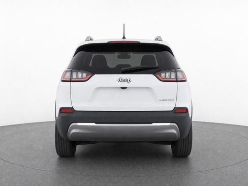 Used 2019 Jeep Cherokee Limited FWD image 5