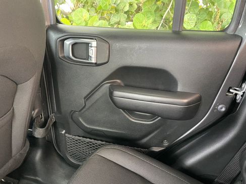 Used 2020 Jeep Gladiator Sport w/ Quick Order Package 24S image 36