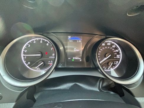 Used 2022 Toyota Camry SE image 12