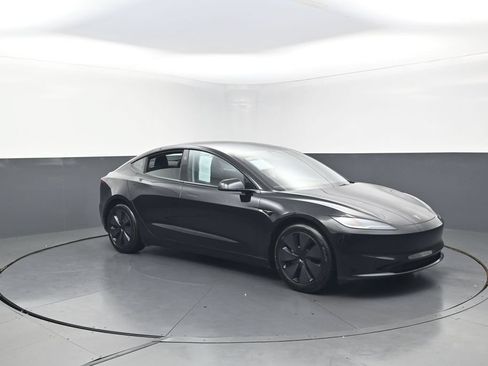 Used 2025 Tesla Model 3 Long Range AWD/4WD image 2