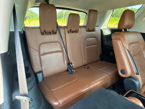 Used 2022 Nissan Pathfinder Platinum w/ Cargo Package AWD/4WD image 47