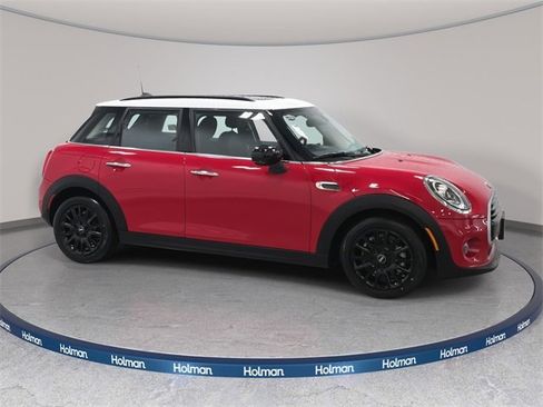 Used 2021 MINI Cooper 4-Door Hardtop w/ 6.5" Touchscreen Package image 5