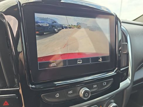 Used 2023 Chevrolet Traverse LT FWD image 24