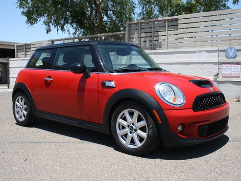 Used 2013 MINI Cooper S FWD image 3