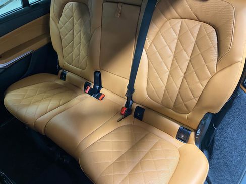 Used 2024 BMW X7 xDrive40i w/ Executive Package image 15