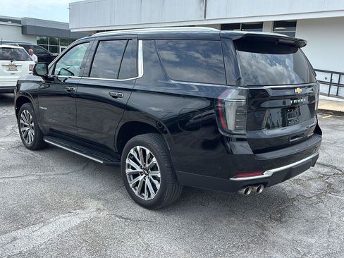 Used 2025 Chevrolet Tahoe Premier RWD image 5