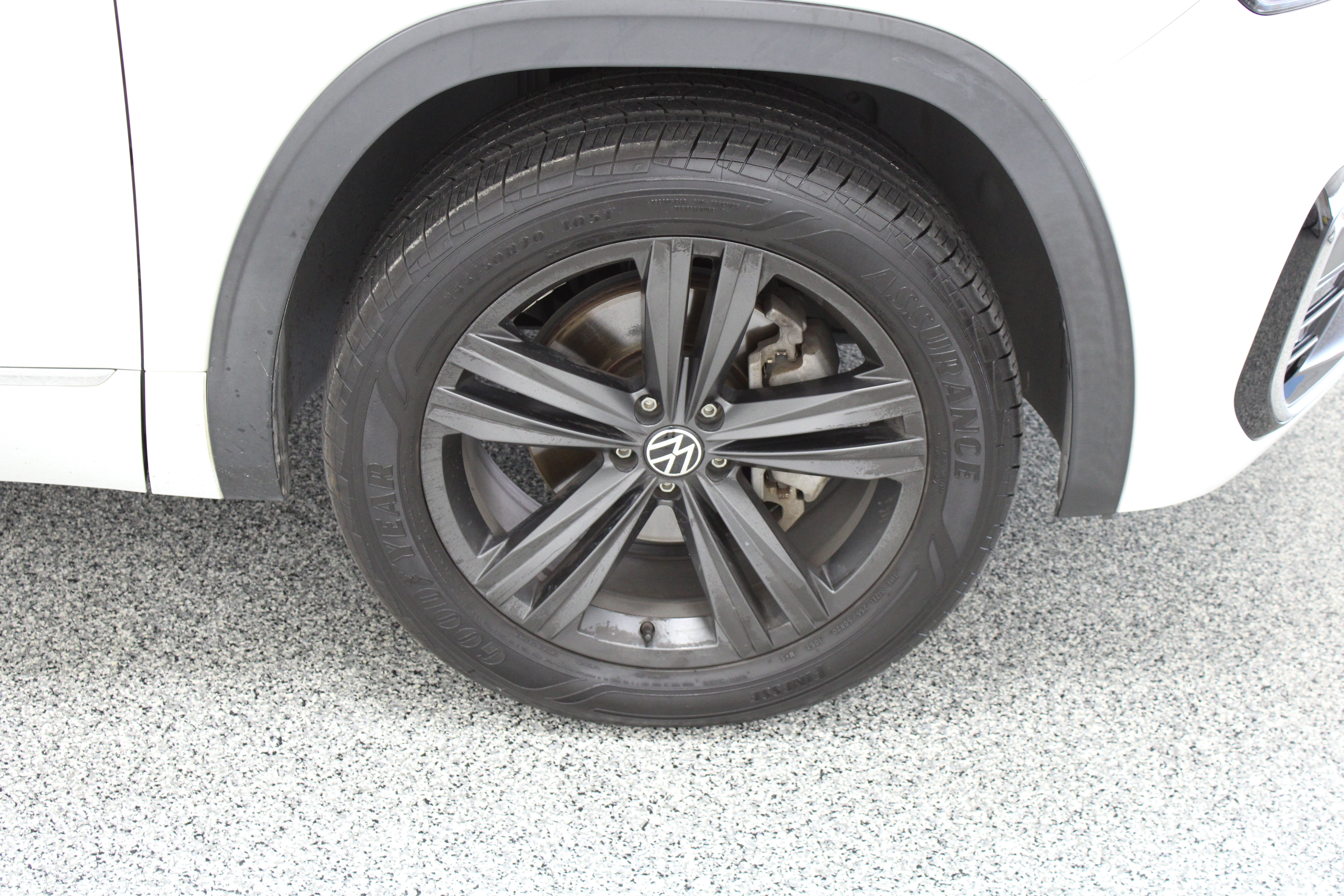 Used 2021 Volkswagen Atlas SE w/ Panoramic Sunroof Package FWD image 5