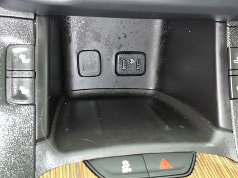 Used 2019 GMC Acadia SLE AWD/4WD image 24