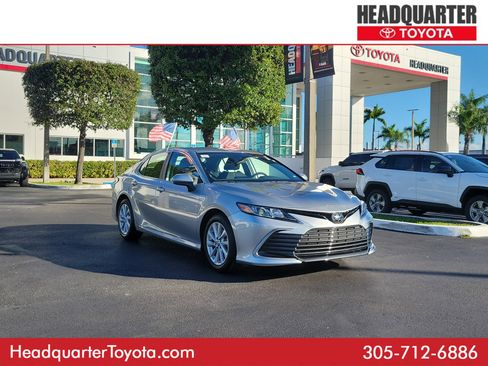 Used 2023 Toyota Camry LE image 1