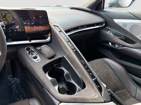 Used 2020 Chevrolet Corvette Stingray Premium Conv w/ 3LT Preferred Equipment Group image 31