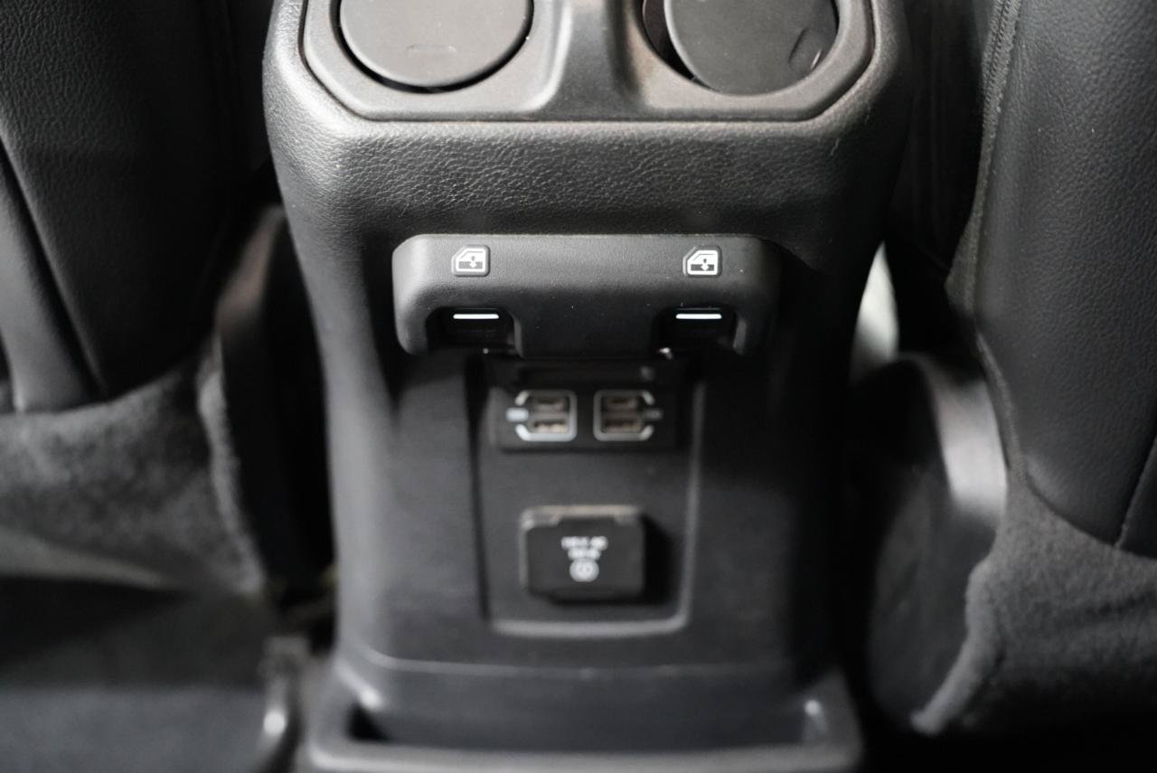 Used 2021 Jeep Wrangler Unlimited Sahara AWD/4WD image 33